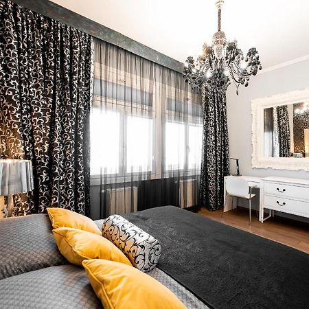 Premium Apt Kosice Center 3 Room 150M2 Hlavna Ulica Eksteriør billede