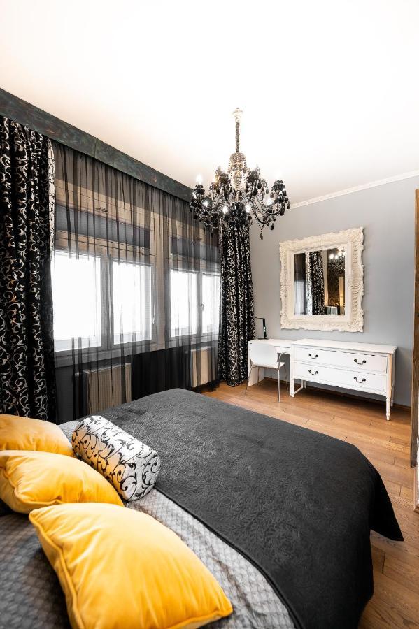 Premium Apt Kosice Center 3 Room 150M2 Hlavna Ulica Eksteriør billede