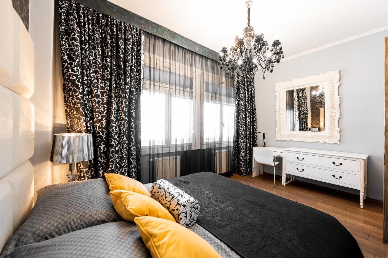 Premium Apt Kosice Center 3 Room 150M2 Hlavna Ulica Eksteriør billede