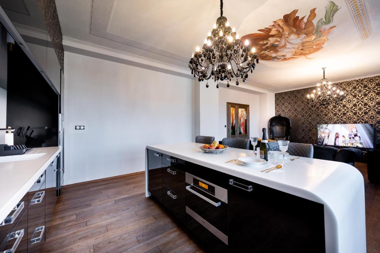 Premium Apt Kosice Center 3 Room 150M2 Hlavna Ulica Eksteriør billede